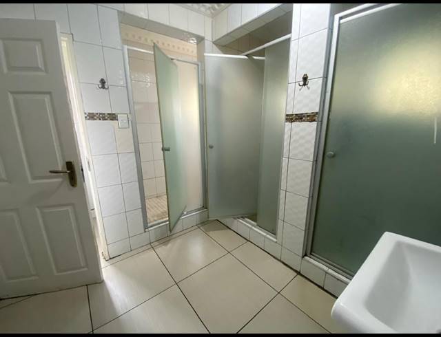 8 BEDROOM HOUSE FOR SALE IN BEDWORTH PARK